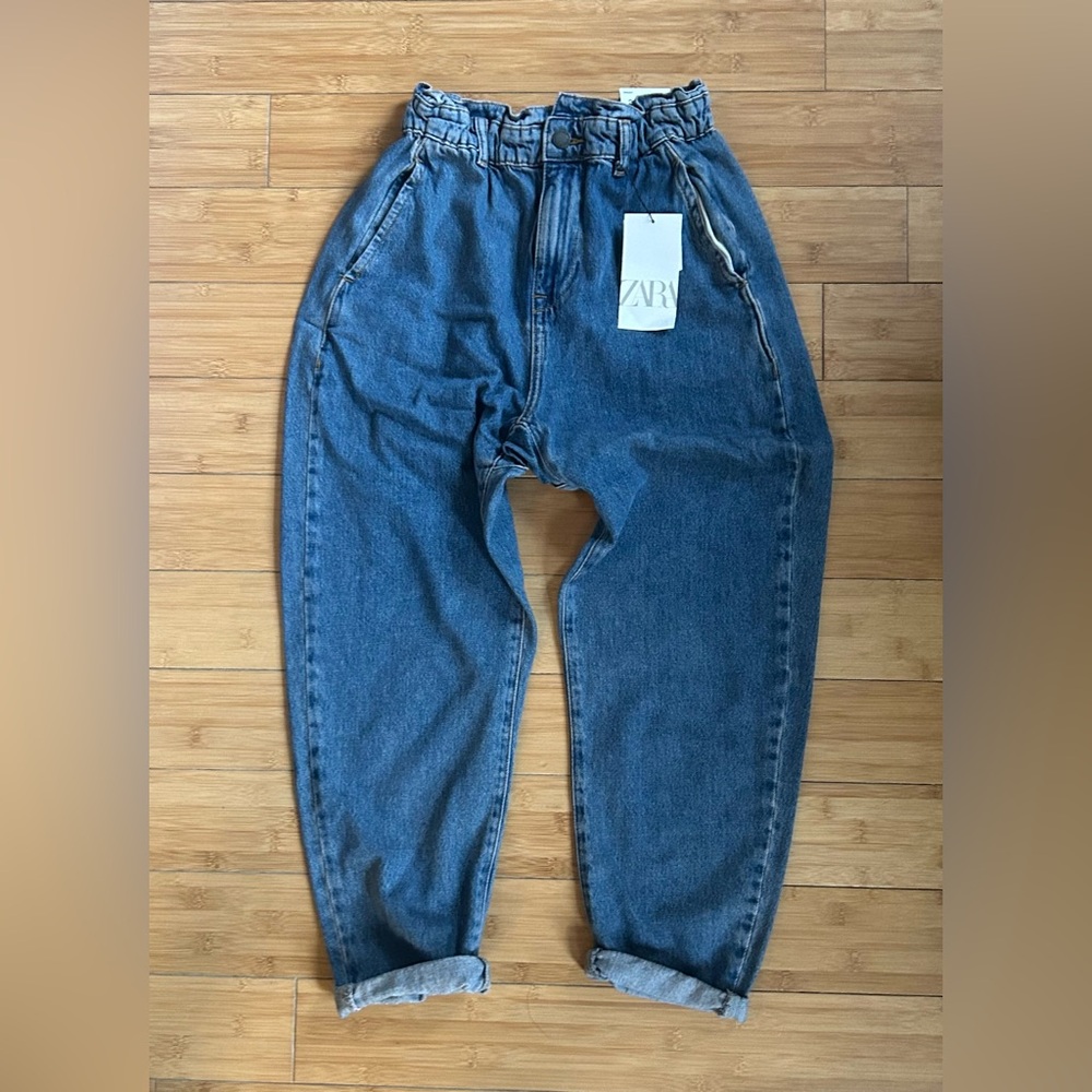 Zara paper bag waist barrel leg baggy jeans. Size 4 (36). NWT!